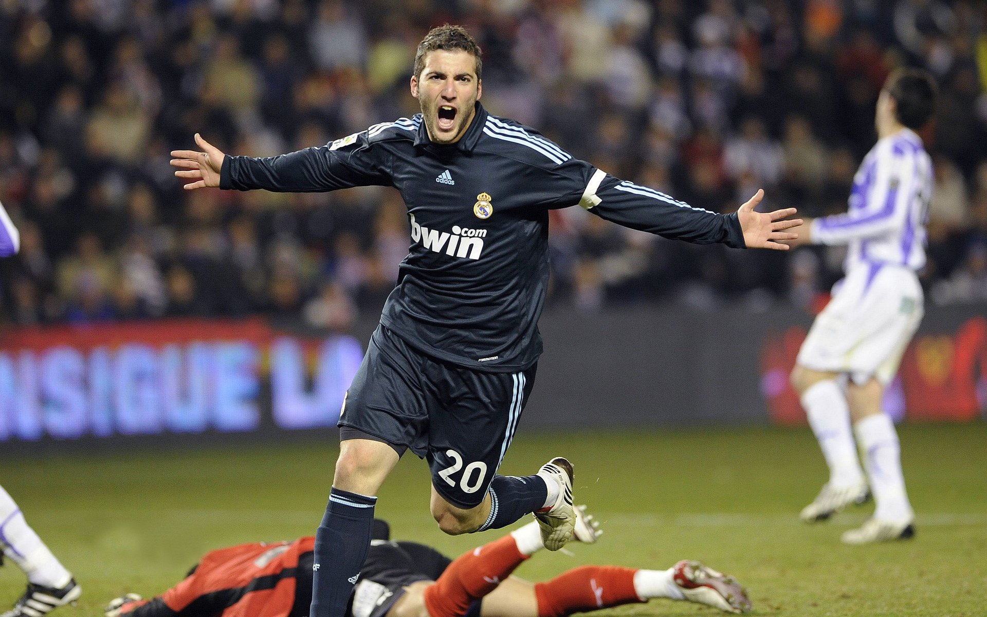 “安赫尔·巴尔博萨的速度与决断力，帮助阿根廷美洲狮队实现快速反击”