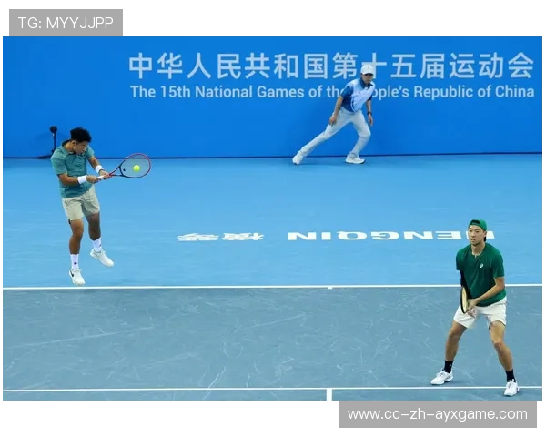 网球双打组合默契提升,发接配合更加合理